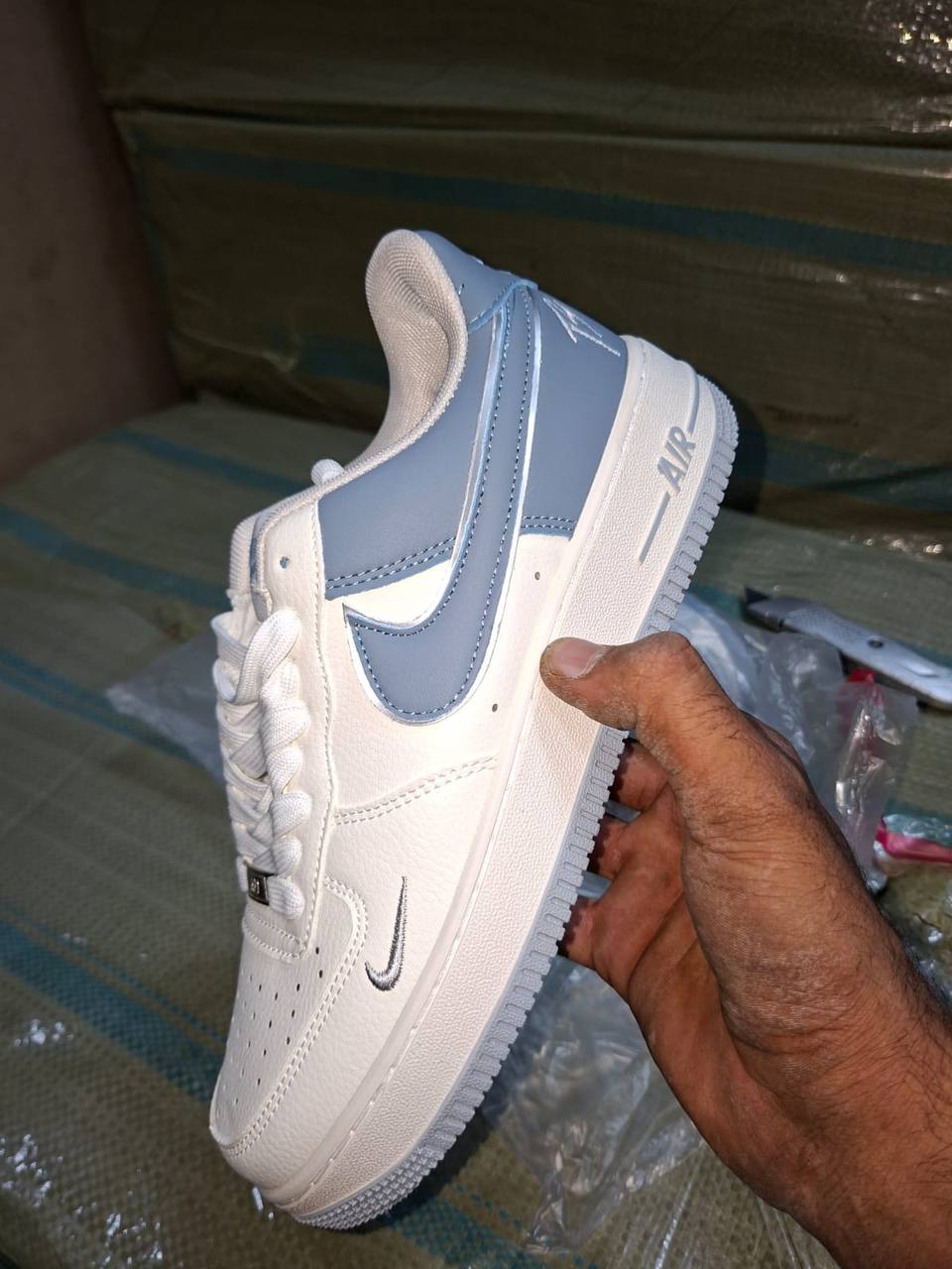 NIKE
Size 40 to 45
95 dhs💓

Zain27
♥️♥️♥️