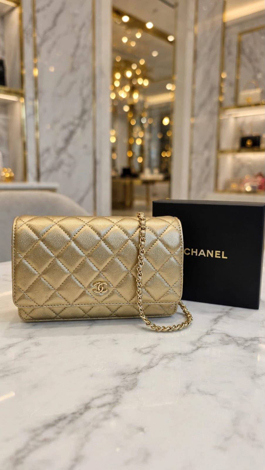 Chanel WOC Bag 

19Cm 
With Box
190 dhs🇦🇪🇦🇪🇦🇪

Zain131
♥️♥️♥️