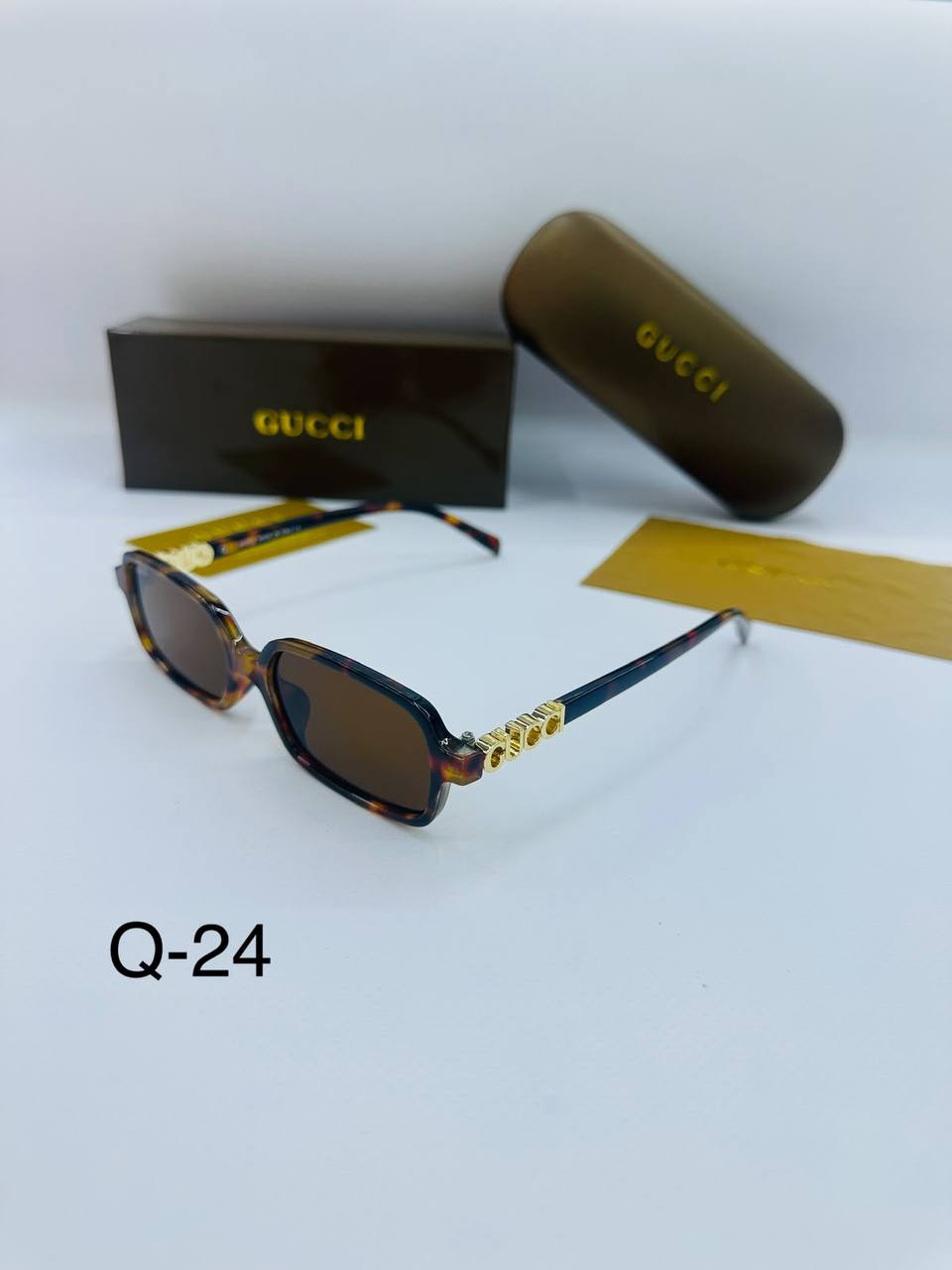 Sunglasses 🕶️*
New stock 💥
good quality 💯
Copy one 1️⃣ 
With master box 🗃️ 
50 dhs💛

Zain216
♥️♥️♥️