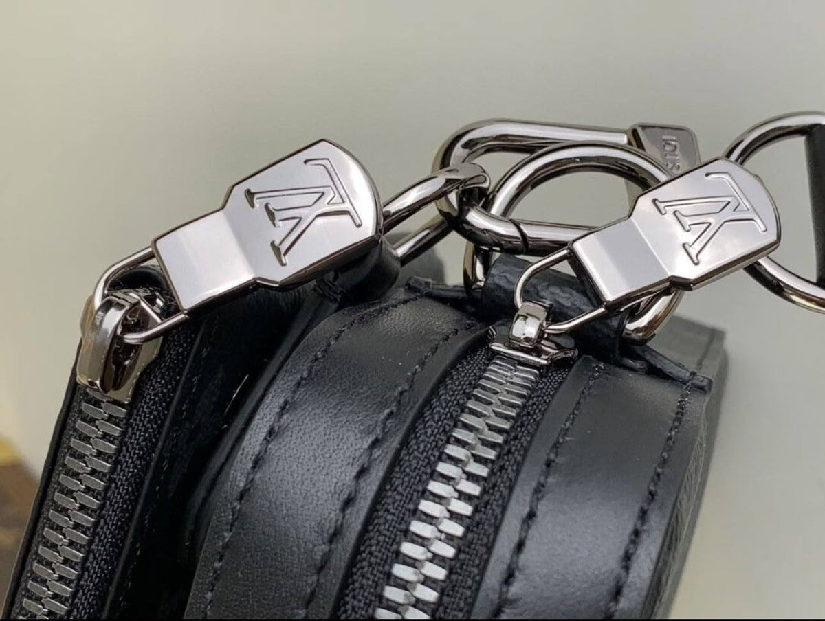 Lv

COPY ONE
 FOR MEN SLING BAG

215 dhs🇦🇪🇦🇪

Zain295
♥️♥️♥️