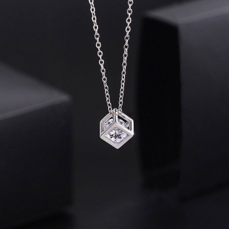 New arrival stainless steel Necklaces color not change 
20 dhs❣️

Zain243
♥️♥️♥️