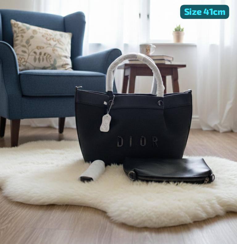 Dior
Best quality
No box’s

110 dhs✅
size 41cm

Zain158
♥️♥️♥️