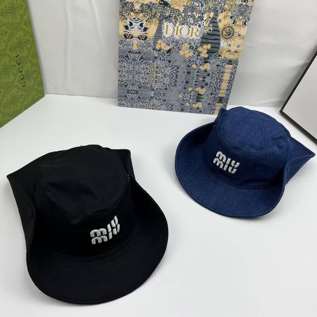 MIU MIU HATS

Available again
240 dhs🇦🇪🇦🇪

Zain328
♥️♥️♥️