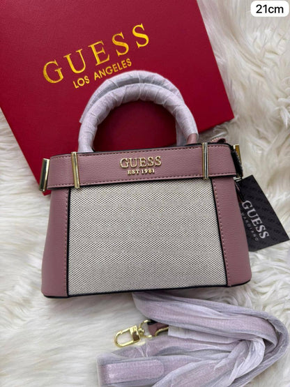 ❤️ Guess Hanbag
1⃣️ First quality +🎁
size : 21 * 13 * 7 cm
110 dhs🇦🇪
with box 🎁

Zain115
♥️♥️♥️