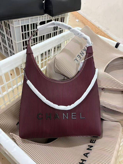 Chanel
110 dhs✅

Zain143
♥️♥️♥️