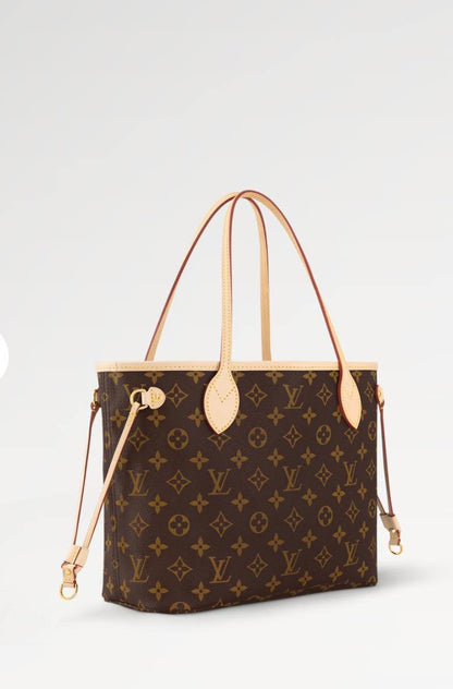 LV
100 dhs✅
good quality 

2in1

with box
🎁🎁🎁

Zain07
♥️♥️♥️