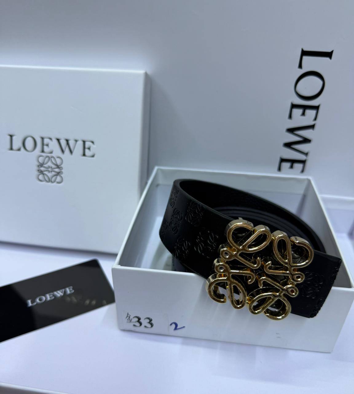 Loewe Belt

With box 
🎁🎁🎁

40 dhs🪙💕

Zain93
♥️♥️♥️