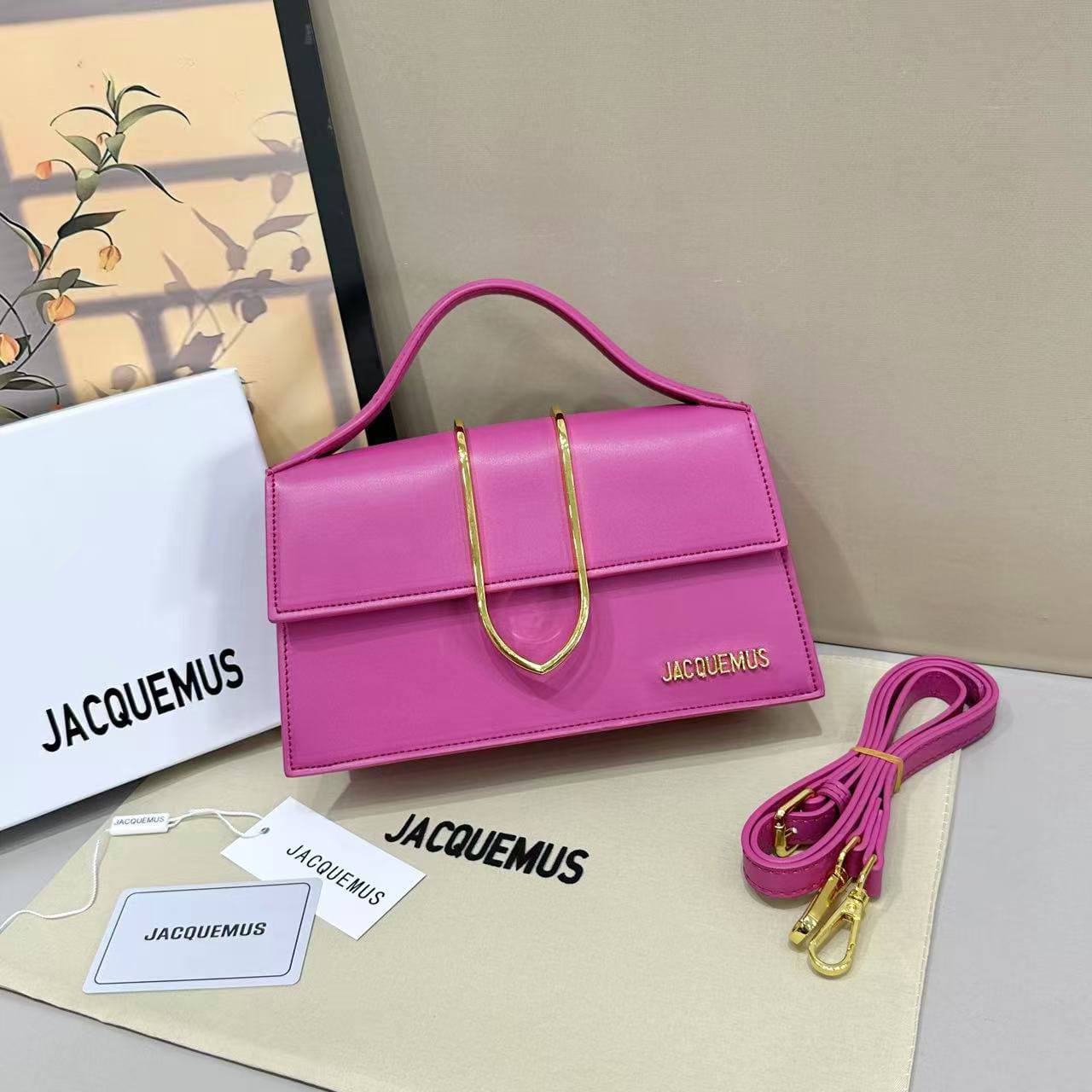 Jacquemus

100 dhs✅

with box🎁
size 24cm

Zain26
♥️♥️♥️