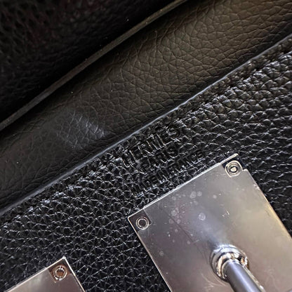 HERMES 

NEW DESIGN 

GOOD QUALITY 

WITH BOX 

110 DHS🇦🇪🇦🇪🇦🇪
Zain295
♥️♥️♥️