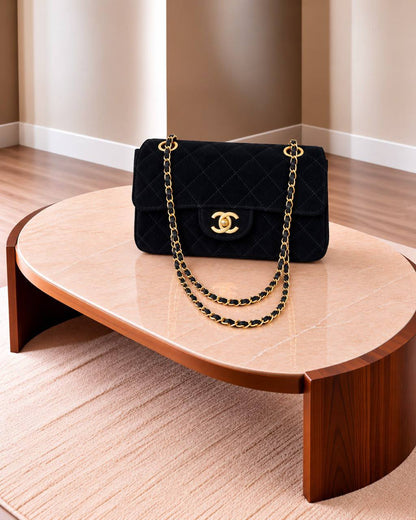 CHANEL  
SUPER MASTER QUALITY 
SIZE: 20 cm 
AVAILABLE 

For Price 👇 WhatsApp✅
0568585901 
0507557372
0552275751 Owner Zain 👌

Zain307
♥️♥️♥️