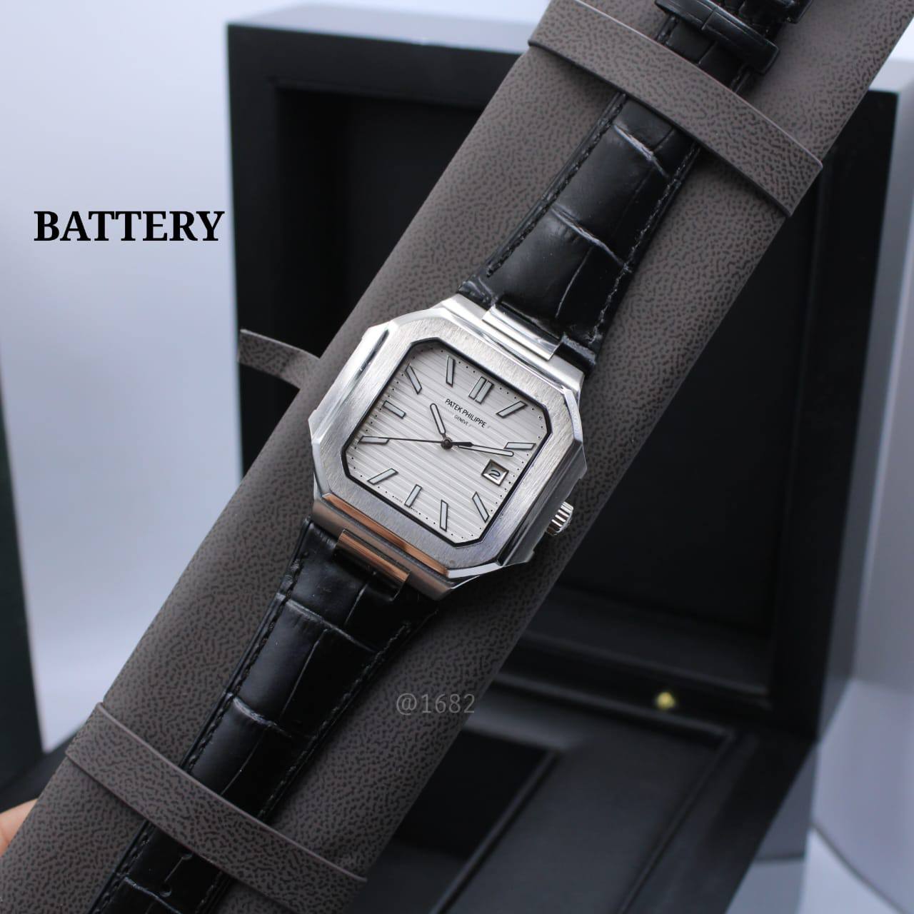 PATEK PHILIPPE
*CUBITUS*
*FOR MEN QUARTZ_______*🔥🔥
230 dhs✅

Zain304
♥️♥️♥️