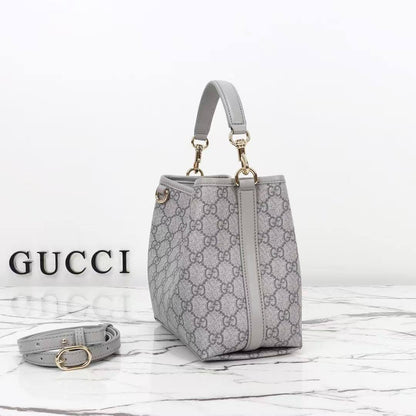 Gucci GG Emblem small bucket bag✅*
*Size 19 cm*
For Price 👇 WhatsApp✅
0568585901 
0507557372
0552275751 Owner Zain 👌

Zain274
♥️♥️♥️