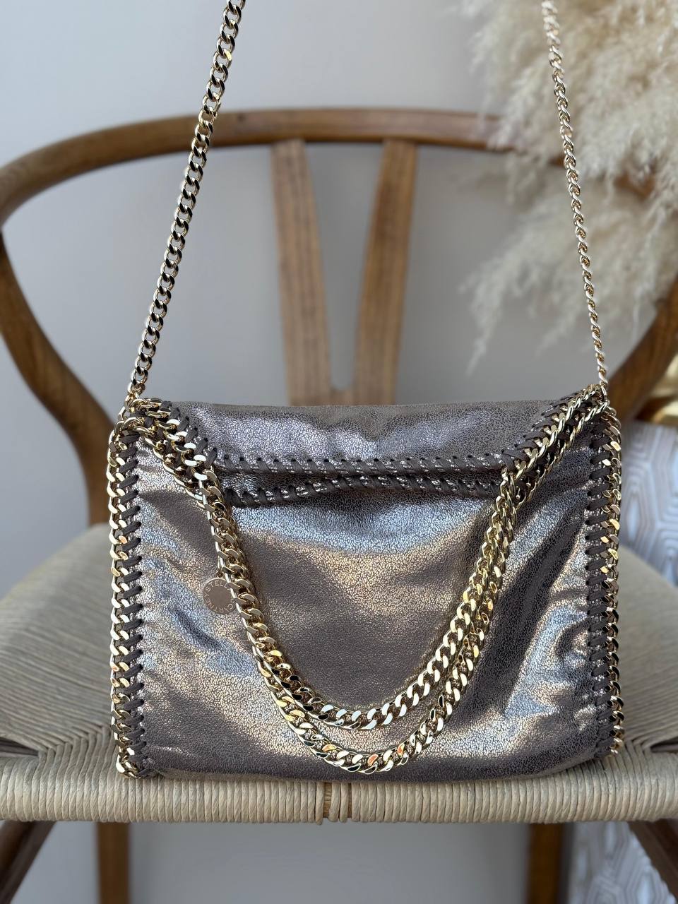 STELLA McCARTENY
25cm
350 dhs✅
Top quality

Zain167
♥️♥️♥️