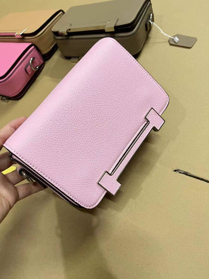 Hermes 
115 dhs✅ 

with box
🎁🎁🎁

Zain235
♥️♥️♥️