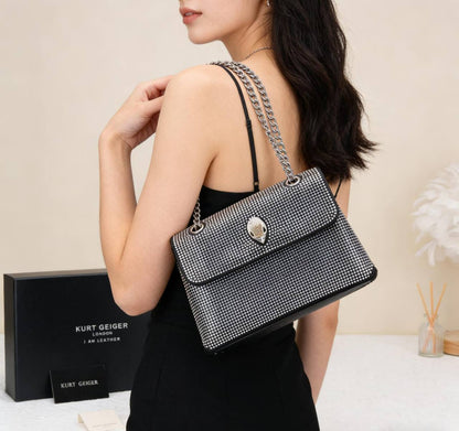 Aigner
115 dhs🇦🇪

with box 🎁🎁🎁

Ainger & Kurt Geiger
Size :26*9*18

Zain07
♥️♥️♥️