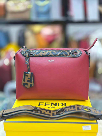 Fendi

with box 
🎁🎁🎁

115 dhs🪙🌺

Zain50
♥️♥️♥️