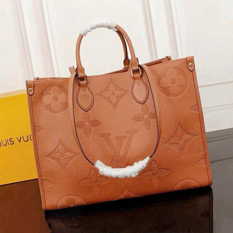 LV
ONTHEGO NEW CAME GOOD QUALITY 
110 dhs✅
Size:41cm

Zain295
♥️♥️♥️