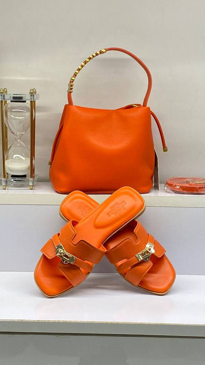 Bag & Slipper Set
160 dhs✅
Size 36…..41

Zain161
♥️♥️♥️