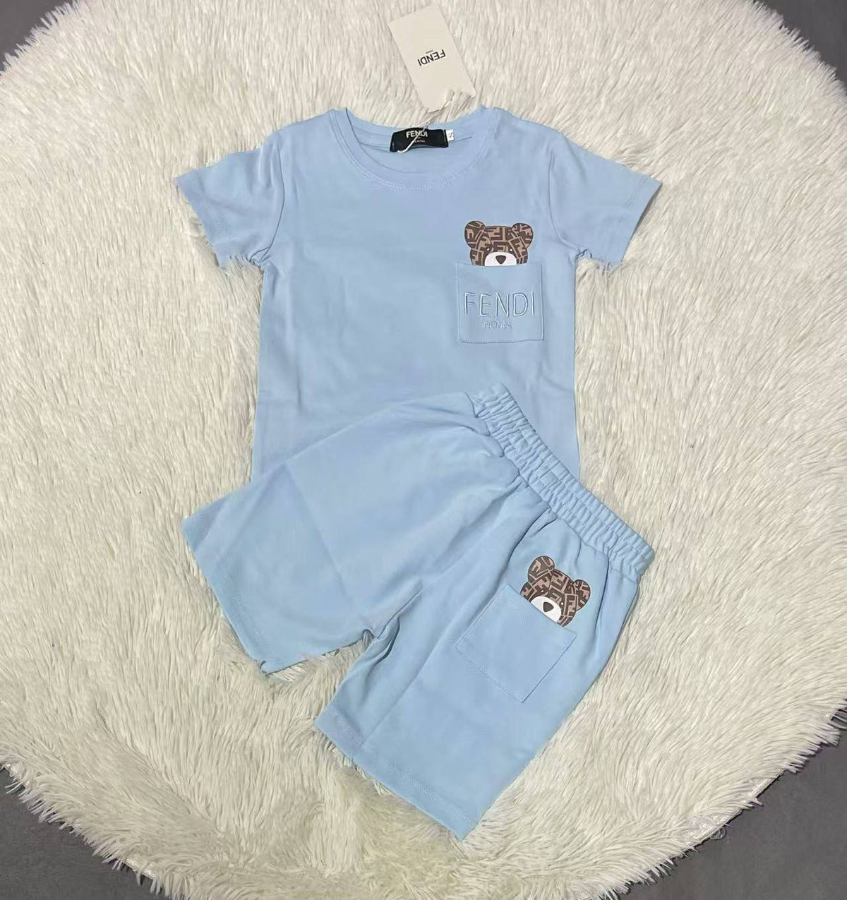 Fendi
Loewe
Dior
Gucci
D&G 


3-6m，6-12m，12-18m，2-3y，3-4y，4-5y，5-6y，7-8y，9-10y，11-12y。

110 aed

Zain151
♥️♥️♥️