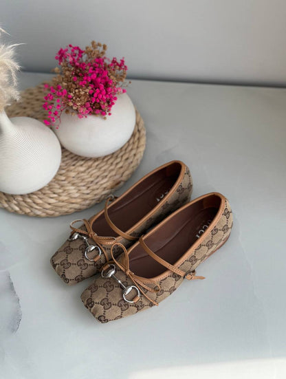 NEW Gucci
*Vip quality*
*Size 36 to 41*
450 dhs✅

Zain113
♥️♥️♥️