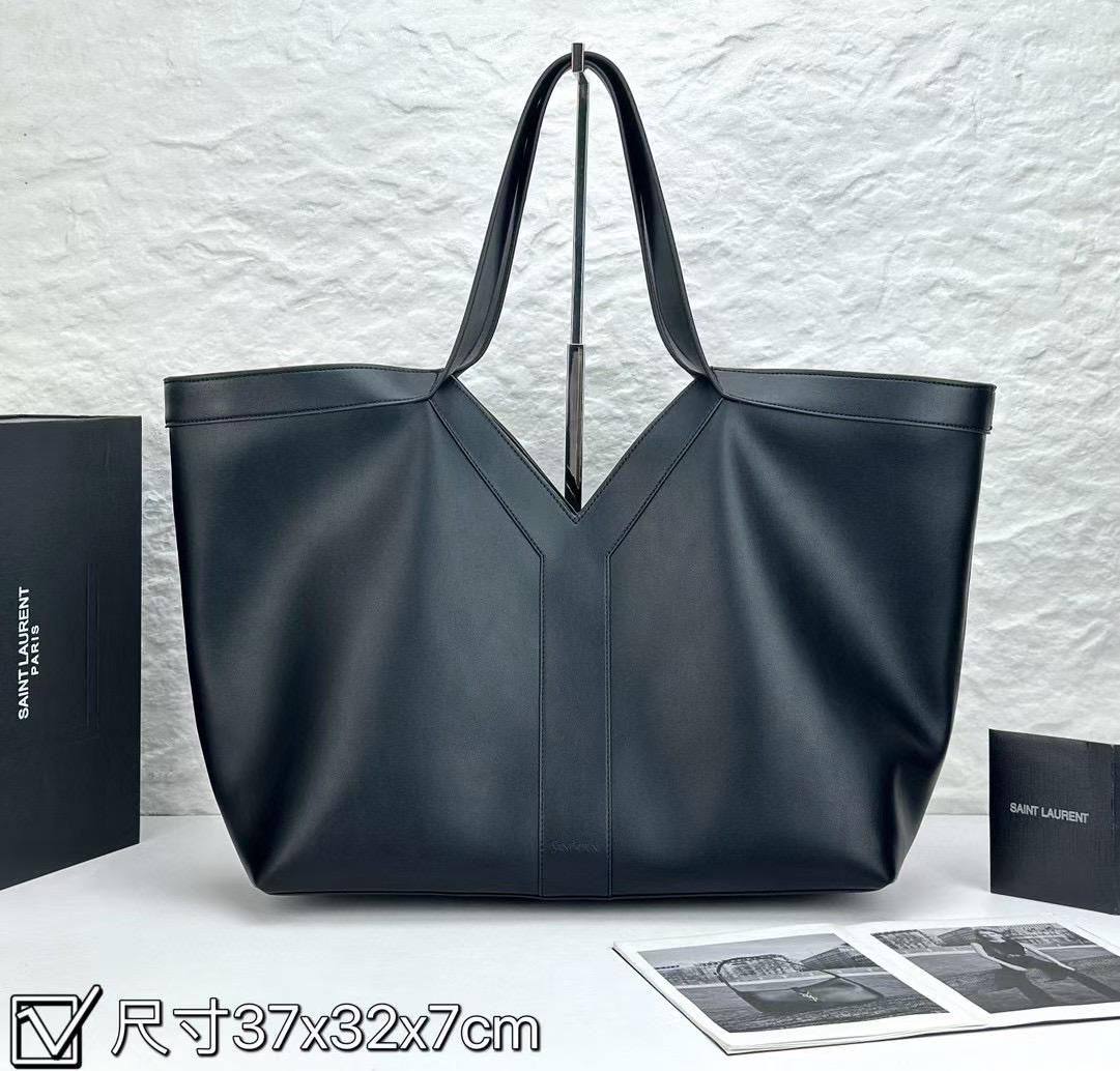 YSL Master
330 dhs🪙💚

Zain228
♥️♥️♥️