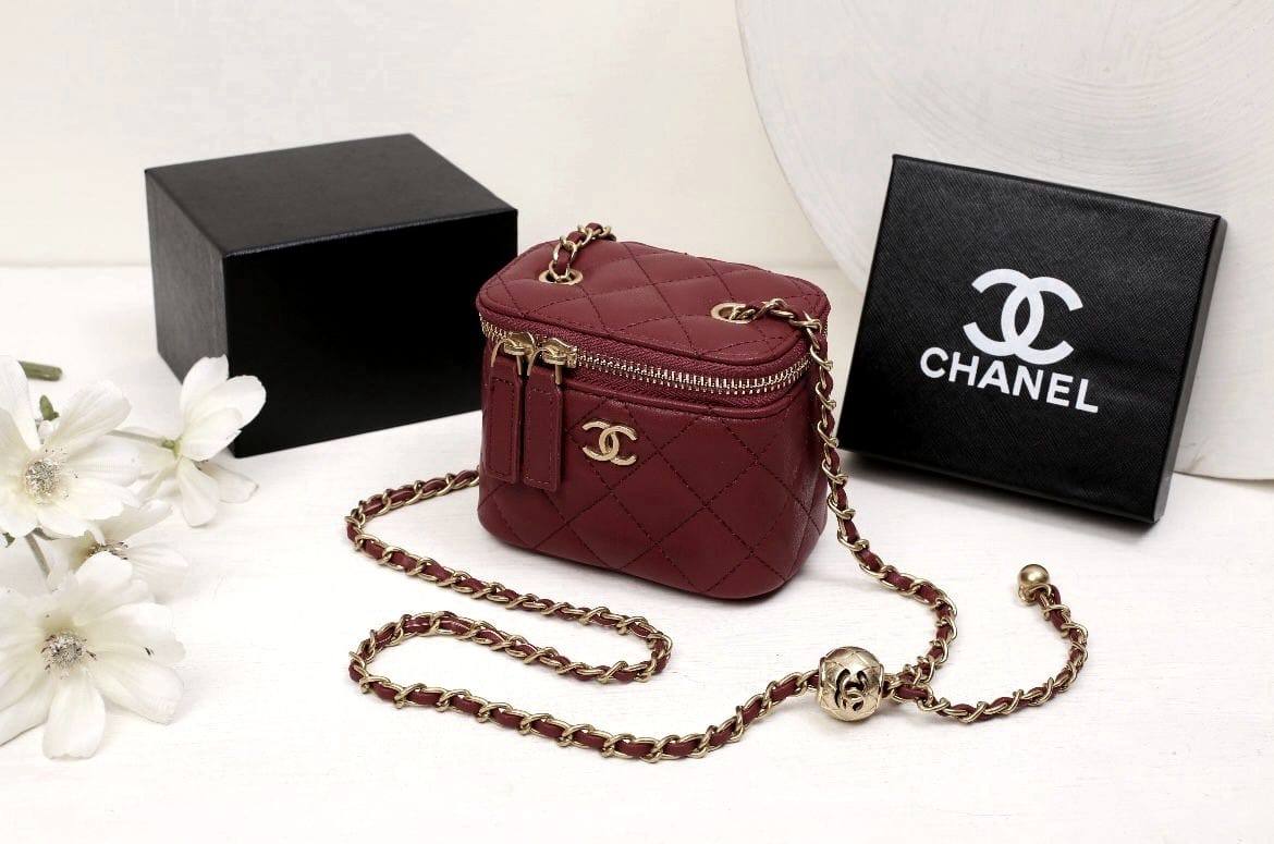 Chanel
with box
🎁🎁🎁

90 dhs💓

Zain136
♥️♥️♥️