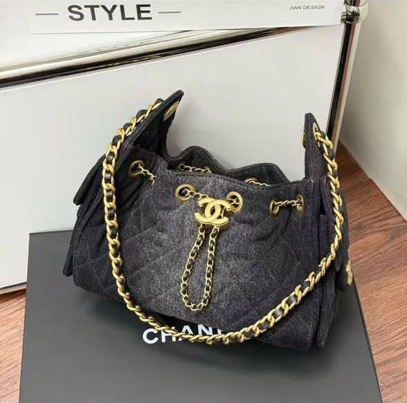 Chanel

22cm🫶🏼🫶🏼 330 dhs🇦🇪🇦🇪
25cm🫶🏼🫶🏼350 dhs🇦🇪🇦🇪

Zain297
♥️♥️♥️