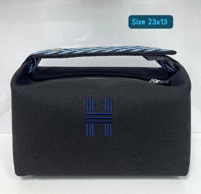 Hermes
Good quality 
with box 
🎁🎁🎁

90 dhs🪙🌨️

Zain186
♥️♥️♥️