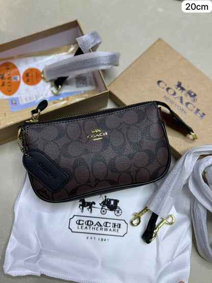 🍒 Coach / Gucci 

1️⃣ First quality +🎁

Size : 24 * 15 * 7 cm

85 dhs🇦🇪🇦🇪

 with box 🎁

Zain115
♥️♥️♥️