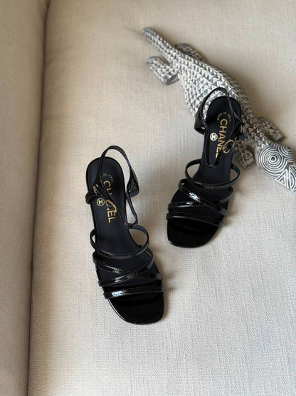 Chanel
AA Quality
Size 36 to 41
450 dhs🇦🇪🇦🇪

Zain288
♥️♥️♥️