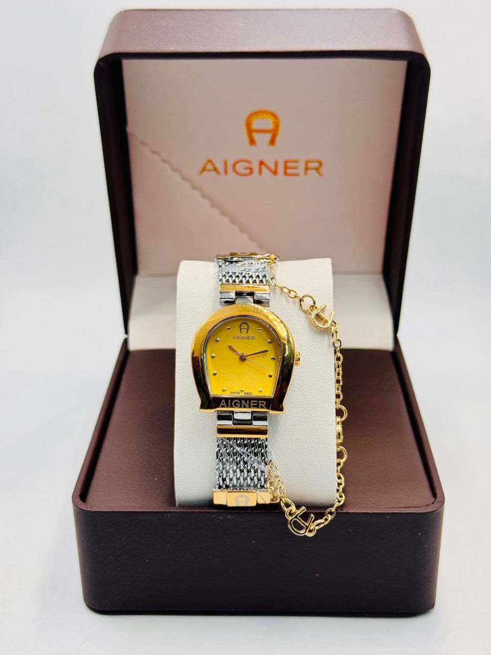 Aigner ladies 
60 dhs🇦🇪🇦🇪

Zain08
♥️♥️♥️