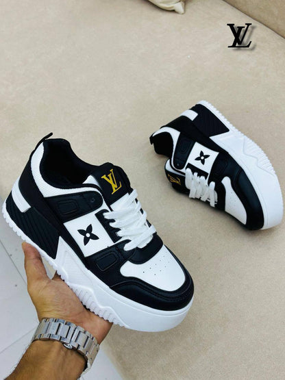 LV
Size…36…to..41
80 dhs🪙🖤

Zain163
♥️♥️♥️