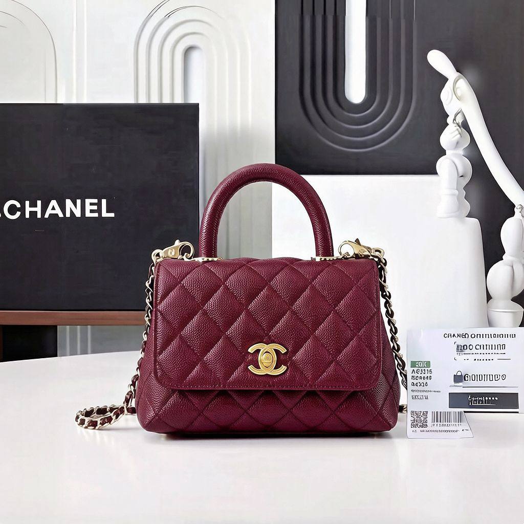 CHANEL 
 GOOD QUALITY 
WITH MAGNETS BOX 🎁

110 dhs✅

Zain39
♥️♥️♥️
