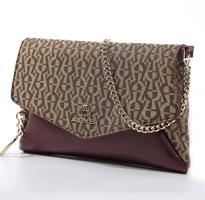 Aigner

85 dhs🌺

with box
🎁🎁🎁

size 20cm

Zain35
♥️♥️♥️