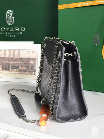 Goyard Goyardine Mini Rouette Structure✅*
*Size 20 cm*
For Price 👇 WhatsApp✅
0568585901 
0507557372
0552275751 Owner Zain 👌

Zain274
♥️♥️♥️