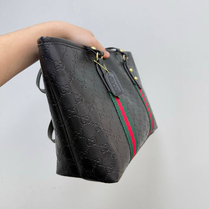 GUCCI ᴏᴘʜɪᴅɪᴀ ᴛᴏᴛᴇʙᴀɢ
ᴍᴇᴅɪᴜᴍ sʜᴏᴜʟᴅᴇʀ ʙᴀɢ
ᴅᴏᴜʟʙʟᴇ ᴛʀɪᴍ ɢʀᴇᴇɴ & ʀᴇᴅ
ᴢɪᴘᴘᴇʀ ᴛʏᴘᴇ
ɢᴏʟᴅ ʜᴀʀᴅᴡᴀʀᴇ
sɪᴢᴇ: 41 cm

75 dhs✅

Zain31
♥️♥️♥️