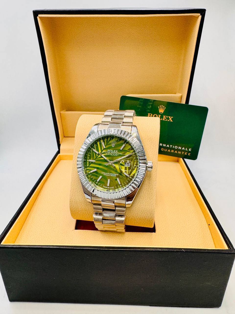 Rolex Men 
60 dhs🌺

Zain08
♥️♥️♥️