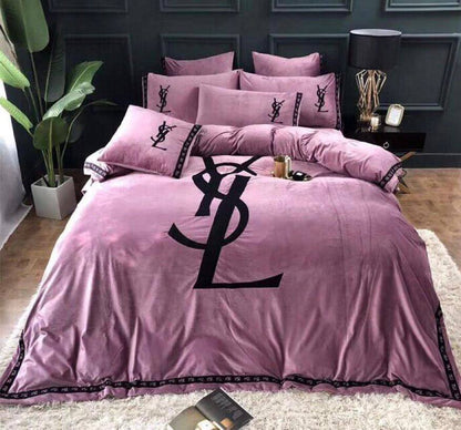 New collection 
Master quality 
Comfort set 
King size comfort 6pcs set
140 dhs🪙💕

Zain99
♥️♥️♥️
