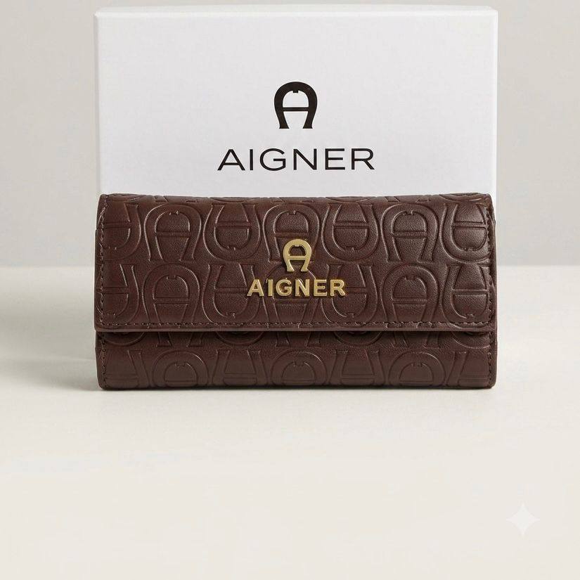 Aigner

High quality

With box 
100 dhs🇦🇪🇦🇪

Zain50
♥️♥️♥️