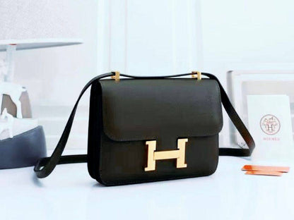 HERMES 

NEW CAME 

GOOD QUALITY 

WITH BOX  
🎁🎁🎁

100 dhs❣️

Zain39
♥️♥️♥️