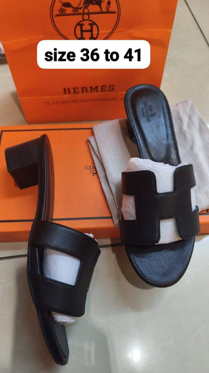 Slippers
Size 36-41
70 dhs✅

Zain236
♥️♥️♥️