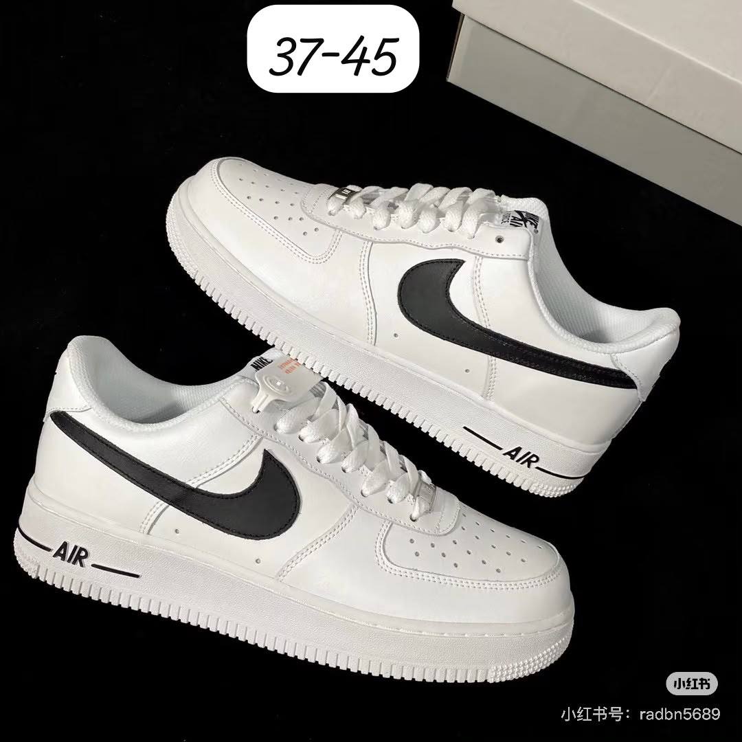 Nike
Good quality 
110 dhs✅

Zain138
♥️♥️♥️