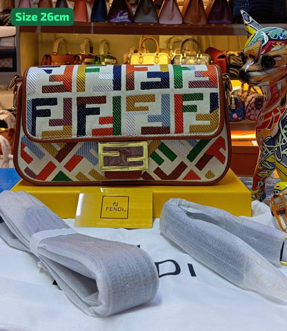 Fendi

Good quality 

with box 

120 dhs🇦🇪🇦🇪

Zain186
Zain158
♥️♥️