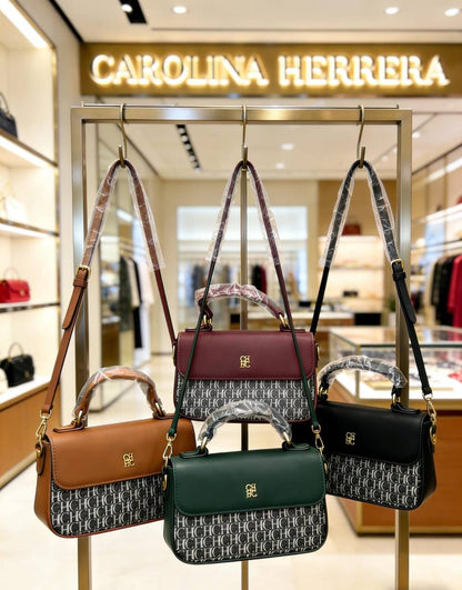 CH

100 dhs✅

with box 
🎁🎁🎁

Size:20/6/12

Zain07
♥️♥️♥️