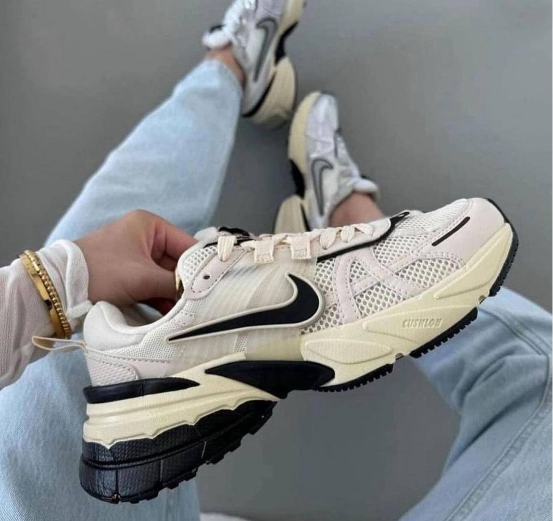 NIKE
Size 40-45⚡️ 
120 dhs💓

Zain183
♥️♥️♥️