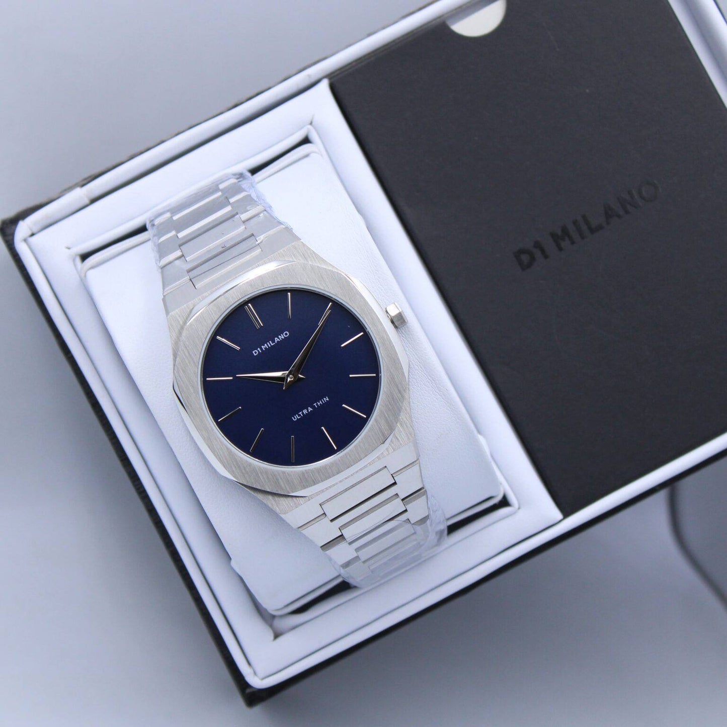 D1 milano watch for men good quality 
210 dhs✅

Zain59
♥️♥️♥️
