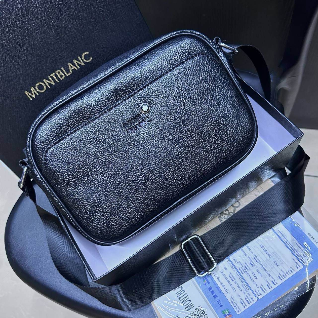 MONTBLANC 
SLING BAG NEW CAME GOOD QUALITY 

WITH BOX 
🎁🎁🎁

75 dhs✅

Zain39
♥️♥️♥️