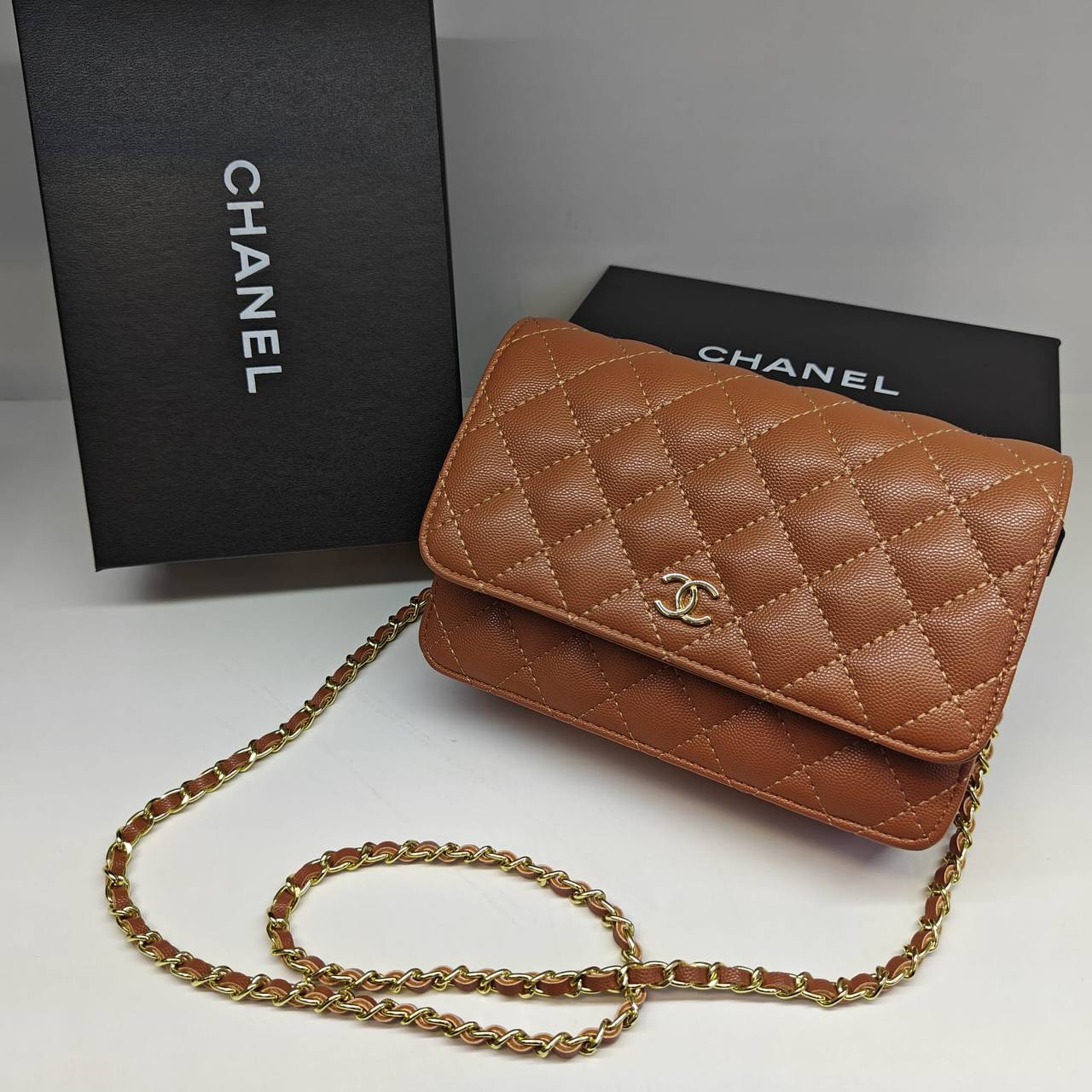 Chanel 
80 dhs🇦🇪🇦🇪 
with box

Zain235
♥️♥️♥️