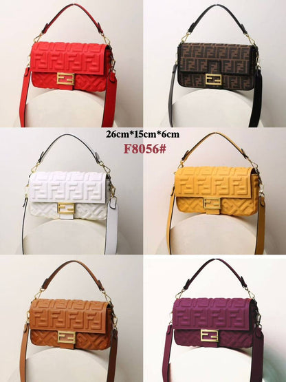 FENDI
 GOOD QUALITY 
WITH BOX
🎁🎁🎁

110 dhs✅
SIZE: 26cm

Zain39
♥️♥️♥️