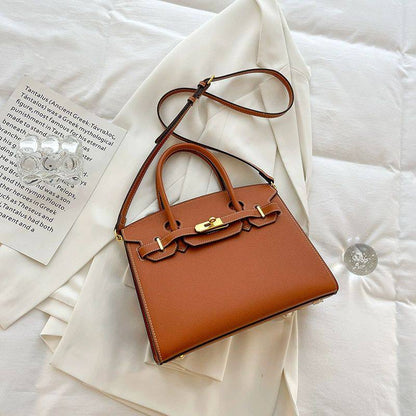 Hermes
Best quality

With box’s
🎁🎁🎁

120 dhs✅
size 25cm

Zain158
♥️♥️♥️
